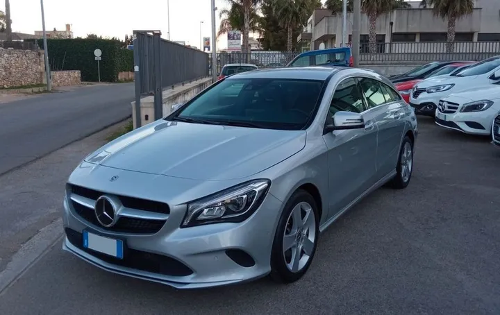 Mercedes-Benz CLA 200