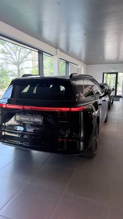 XPENG G9
