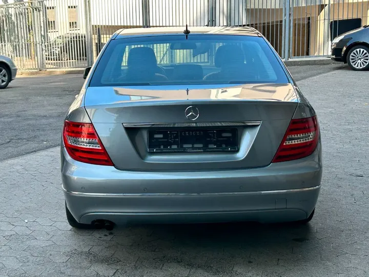Mercedes-Benz C 180