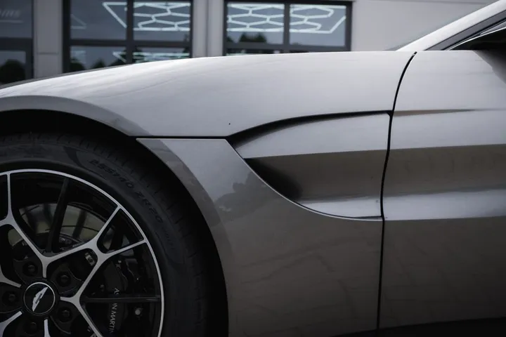 Aston Martin V8 Vantage