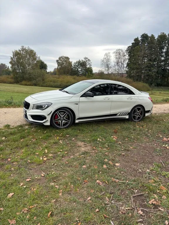 Mercedes-Benz CLA 45 AMG
