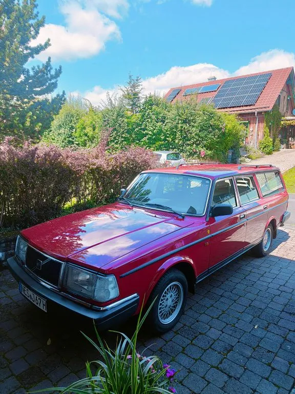 Volvo 245