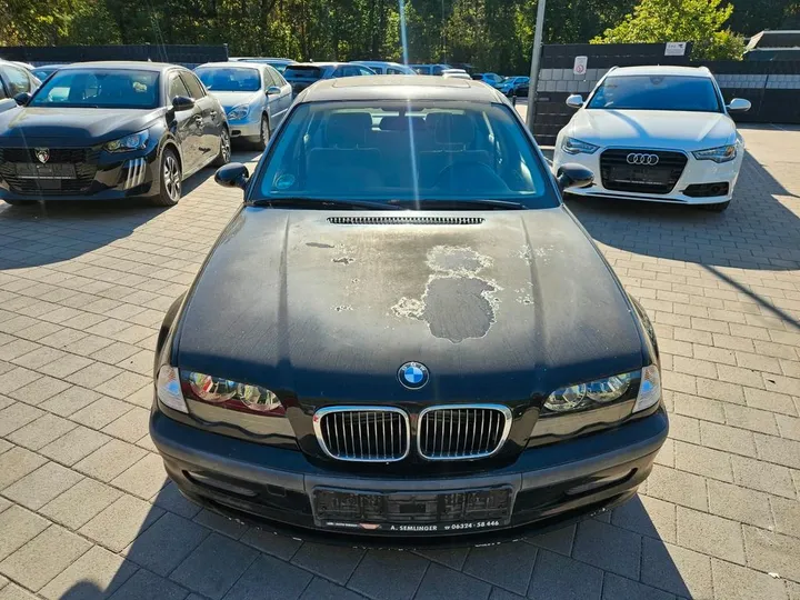 BMW 320