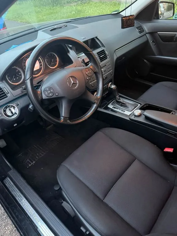 Mercedes-Benz C 180