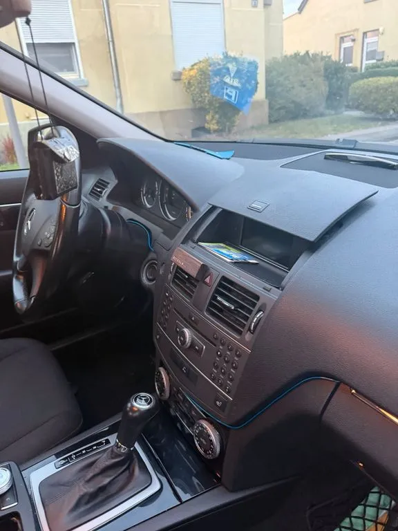 Mercedes-Benz C 180