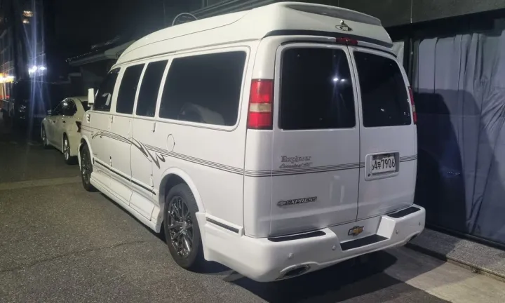 Chevrolet Express Van
