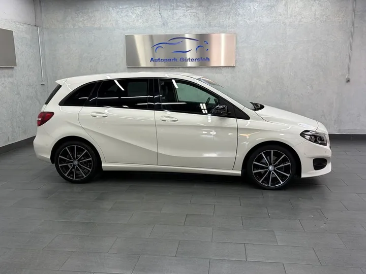 Mercedes-Benz B 180