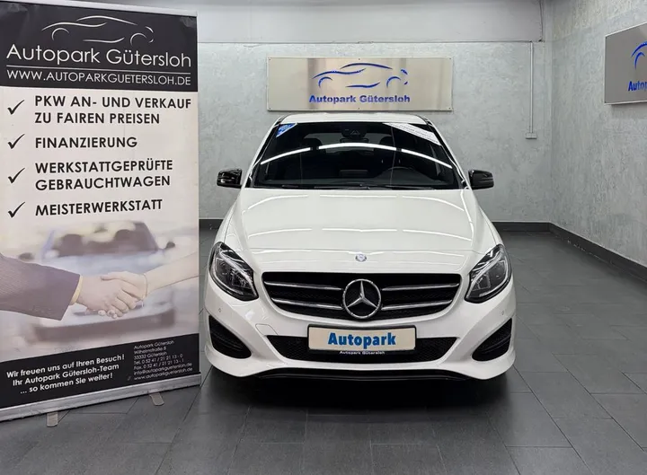 Mercedes-Benz B 180