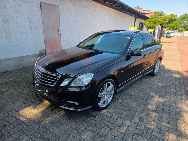 Mercedes-Benz E 220