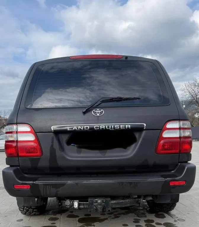 Toyota Land Cruiser
