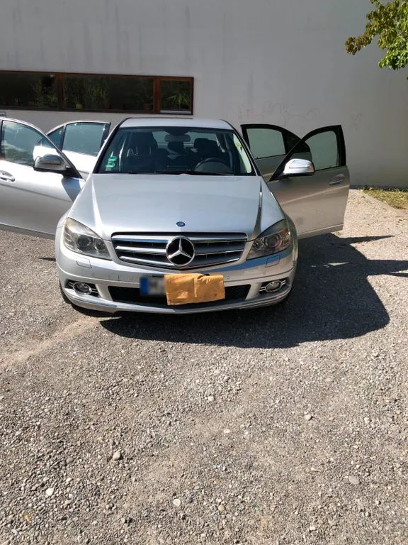 Mercedes-Benz C 230