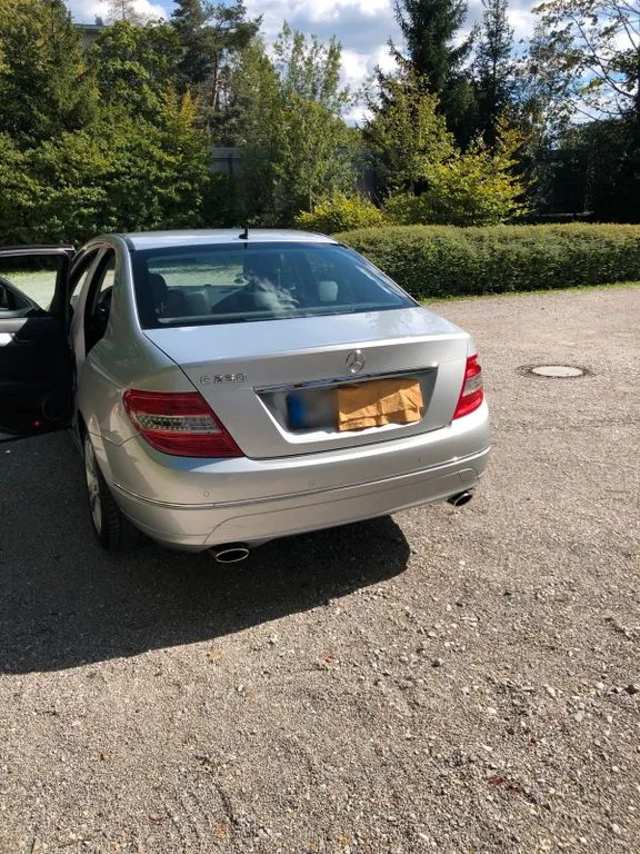 Mercedes-Benz C 230