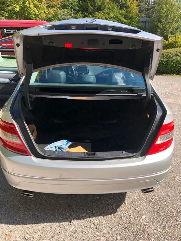 Mercedes-Benz C 230