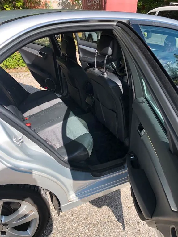 Mercedes-Benz C 230