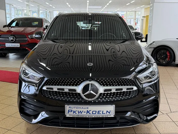Mercedes-Benz GLA 200
