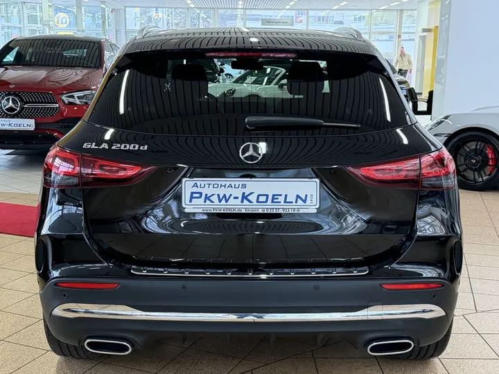 Mercedes-Benz GLA 200