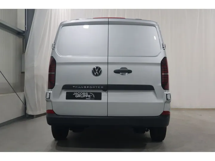 Volkswagen T7 Transporter