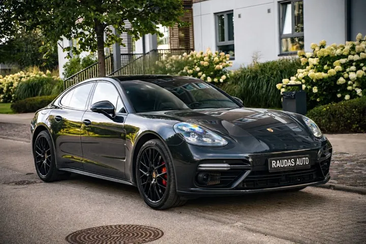 Porsche Panamera