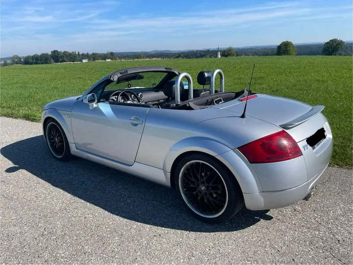 Audi 200