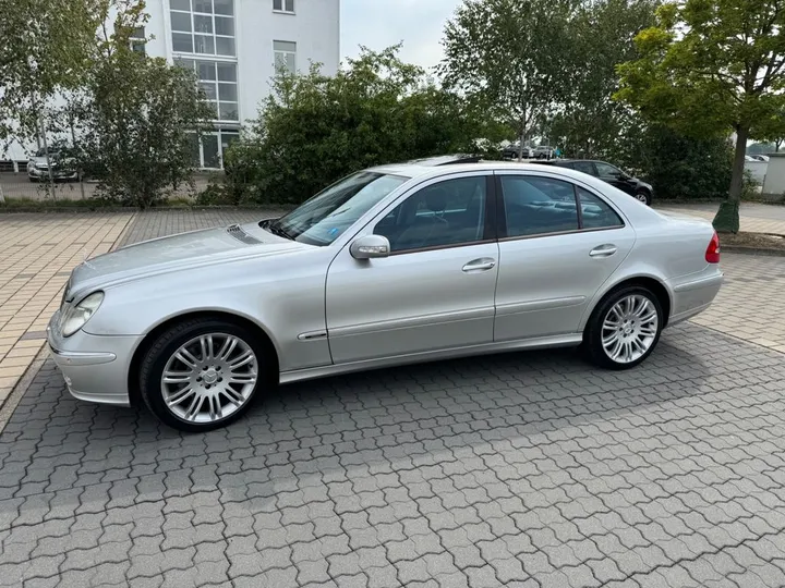 Mercedes-Benz E 320