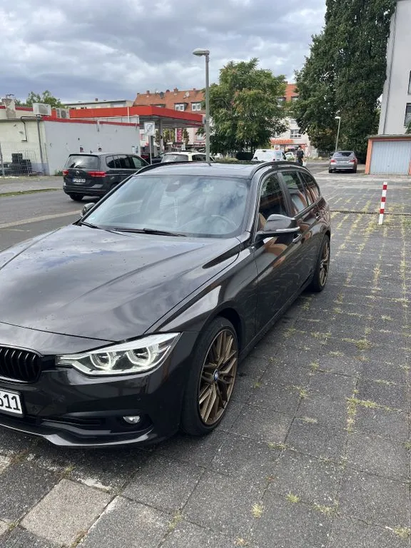 BMW 320