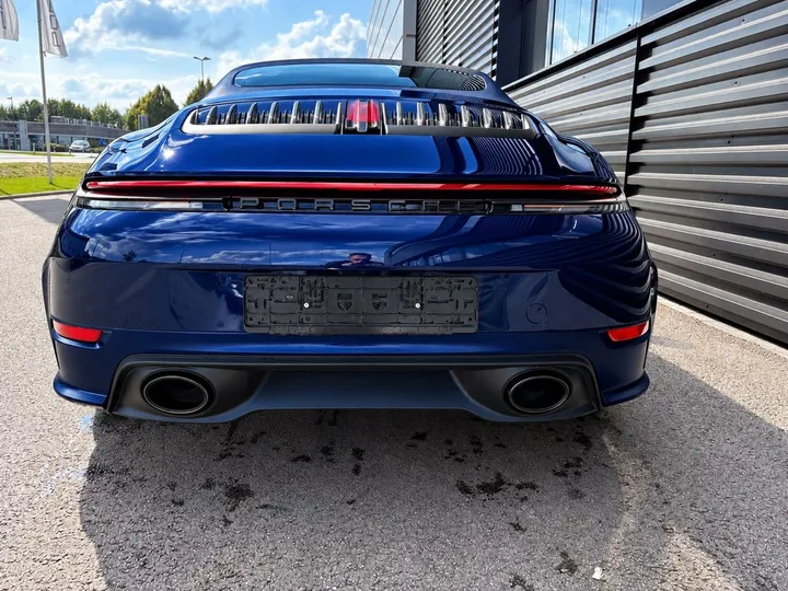 Porsche 992