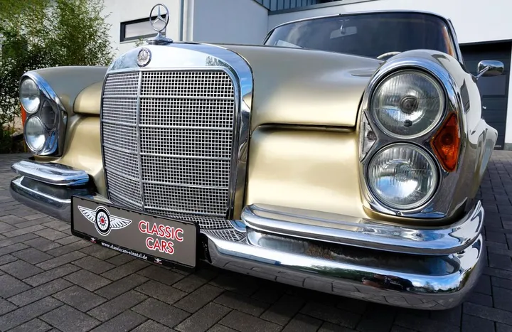 Mercedes-Benz 280