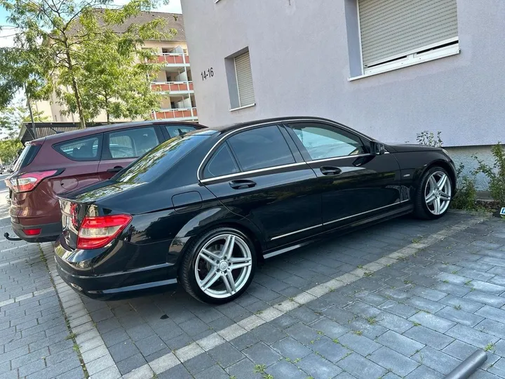 Mercedes-Benz C 180