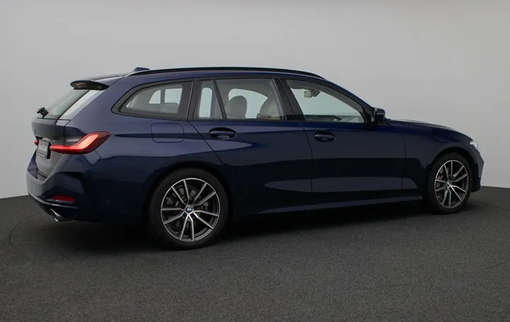 BMW 330