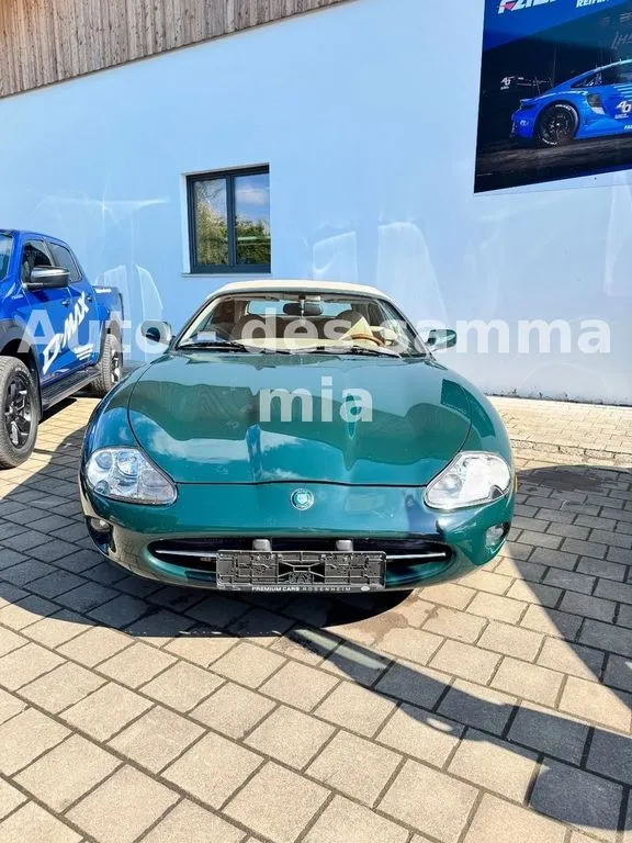 Jaguar XK8