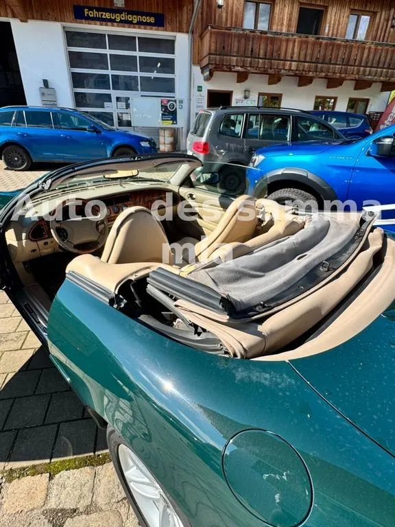 Jaguar XK8