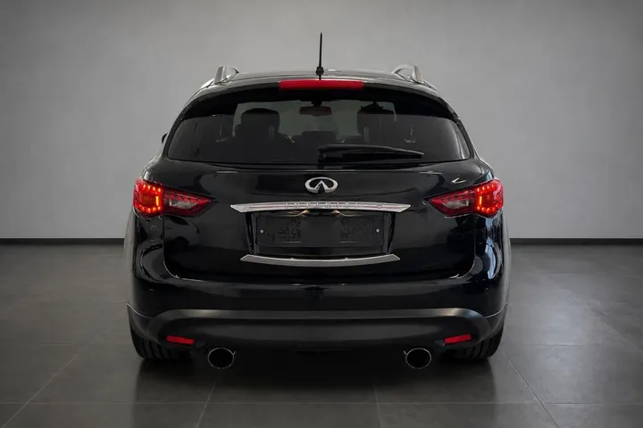 Infiniti QX70