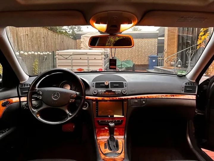 Mercedes-Benz E 200