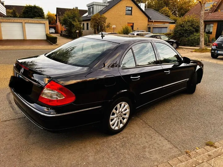 Mercedes-Benz E 200