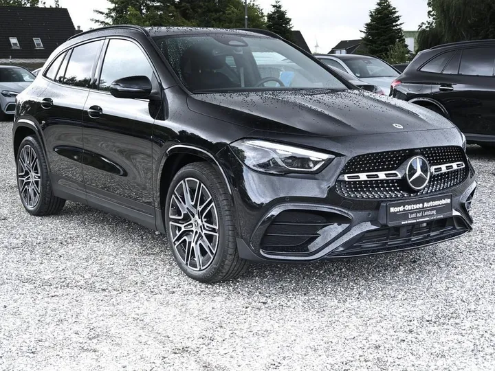 Mercedes-Benz GLA 200