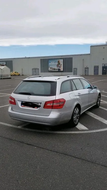 Mercedes-Benz E 200