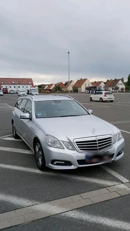 Mercedes-Benz E 200