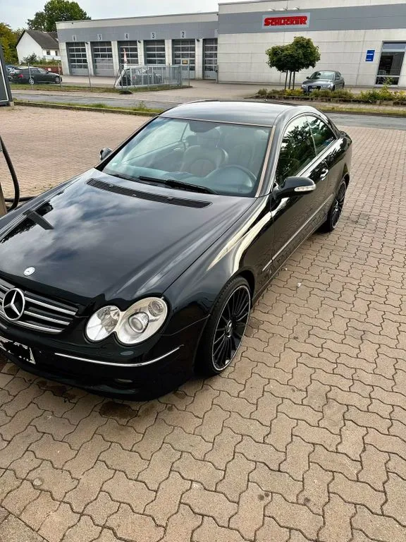 Mercedes-Benz CLK 320