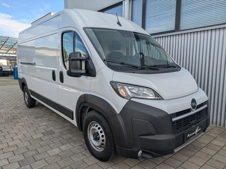 Opel Movano