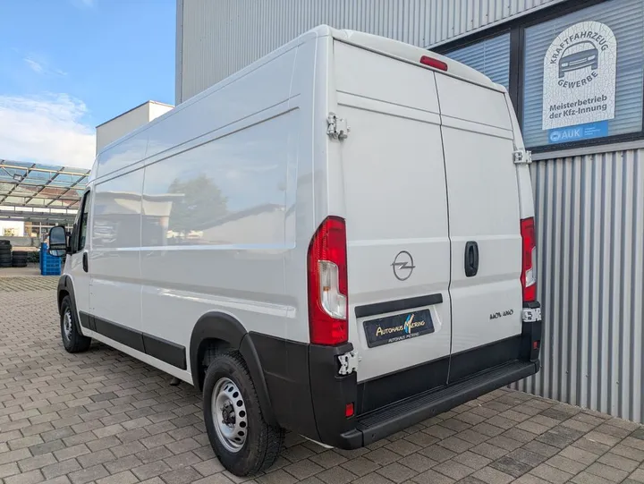 Opel Movano