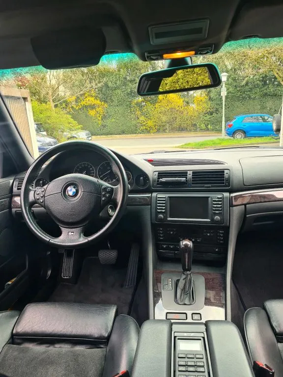 BMW 735