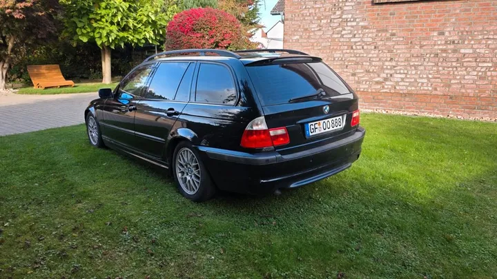 BMW 320