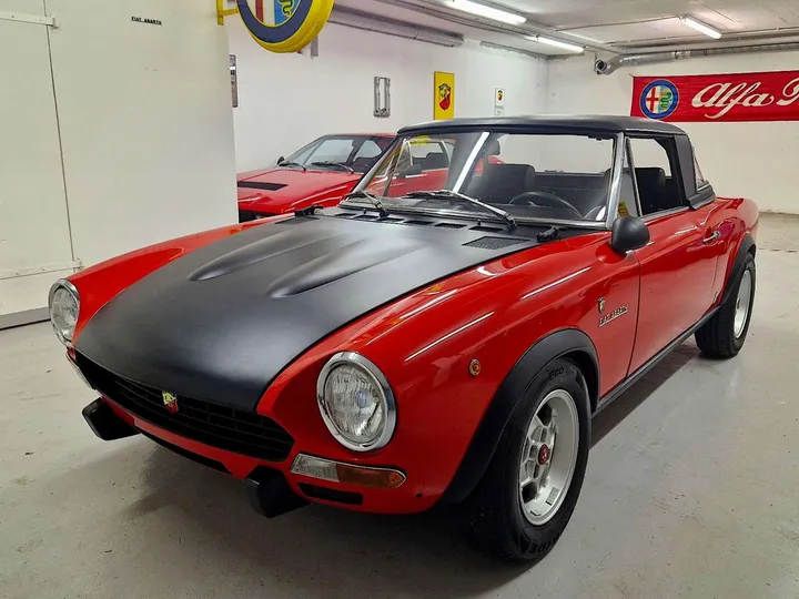 Fiat 124 Spider