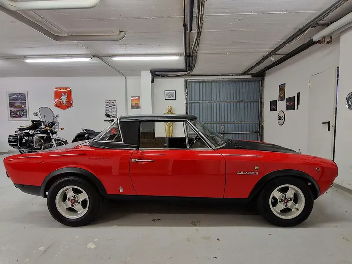 Fiat 124 Spider