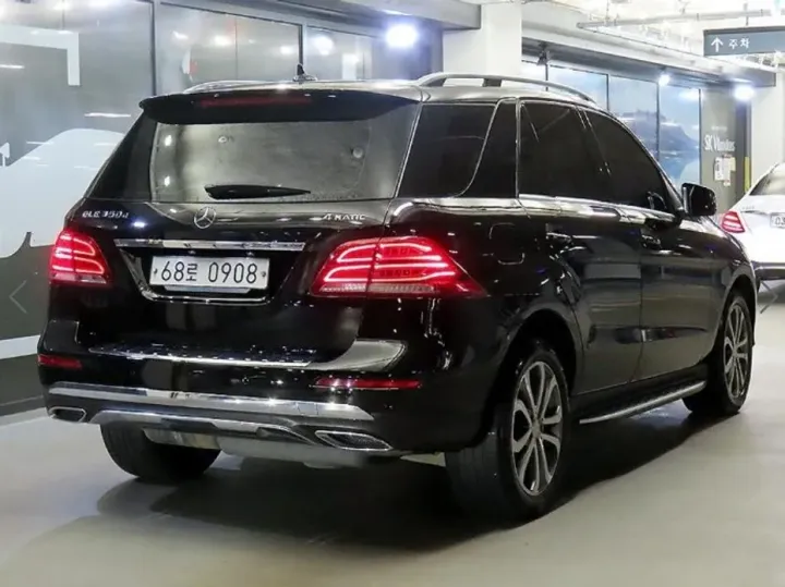 Mercedes-Benz GLE-Class
