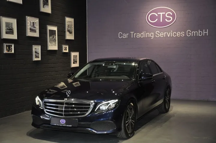 Mercedes-Benz E 220