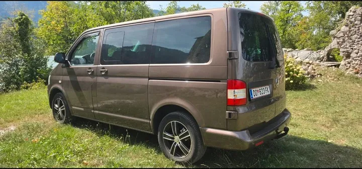 Volkswagen T5 Caravelle