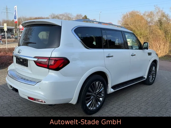 Infiniti QX80
