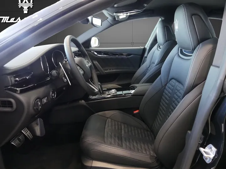 Maserati Quattroporte