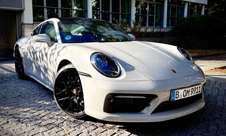 Porsche 992